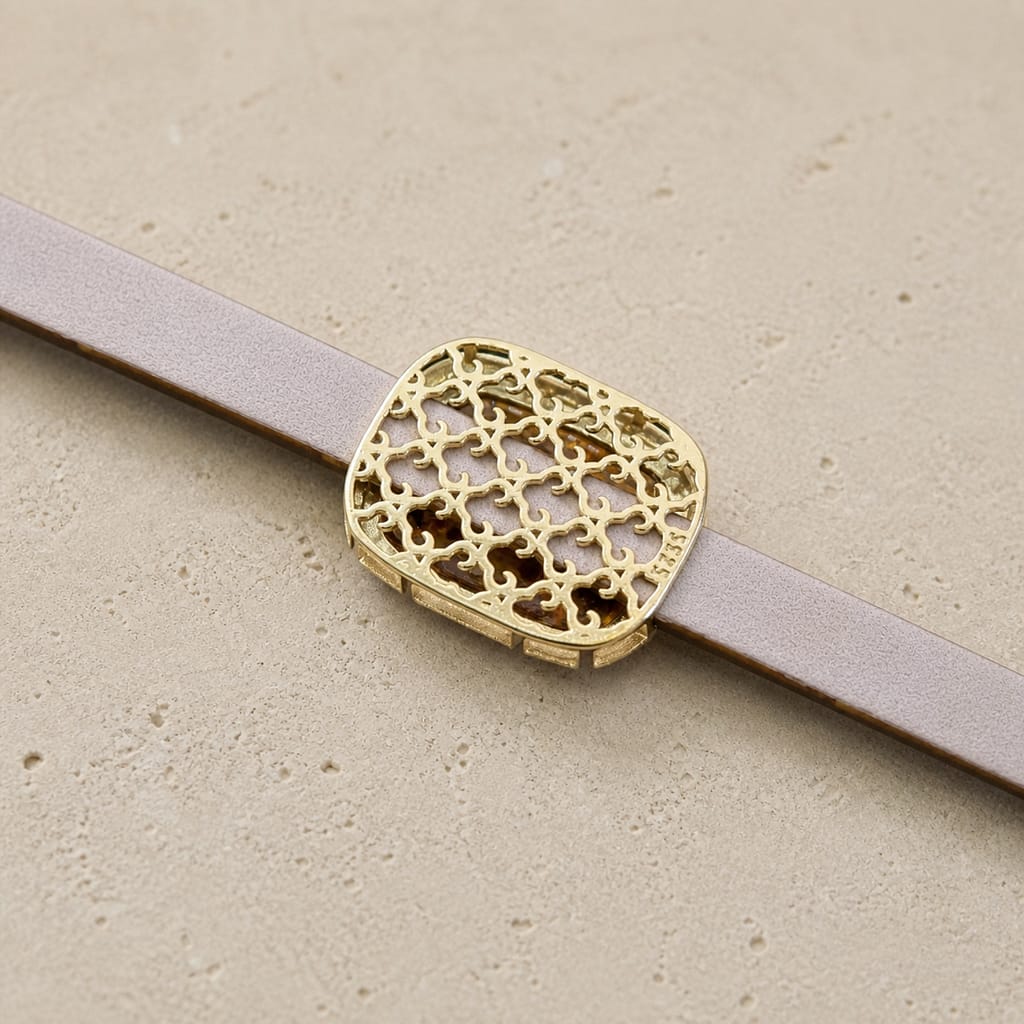 ylare product floweramberbracelet back 01