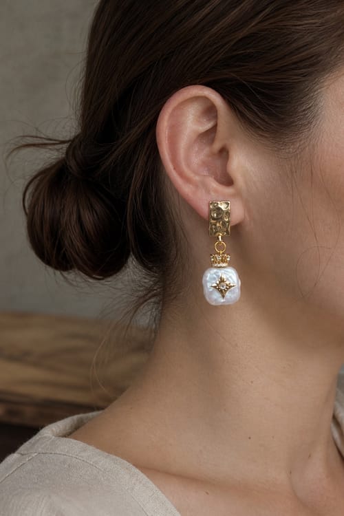ylare earring goldpearlstar wear 02